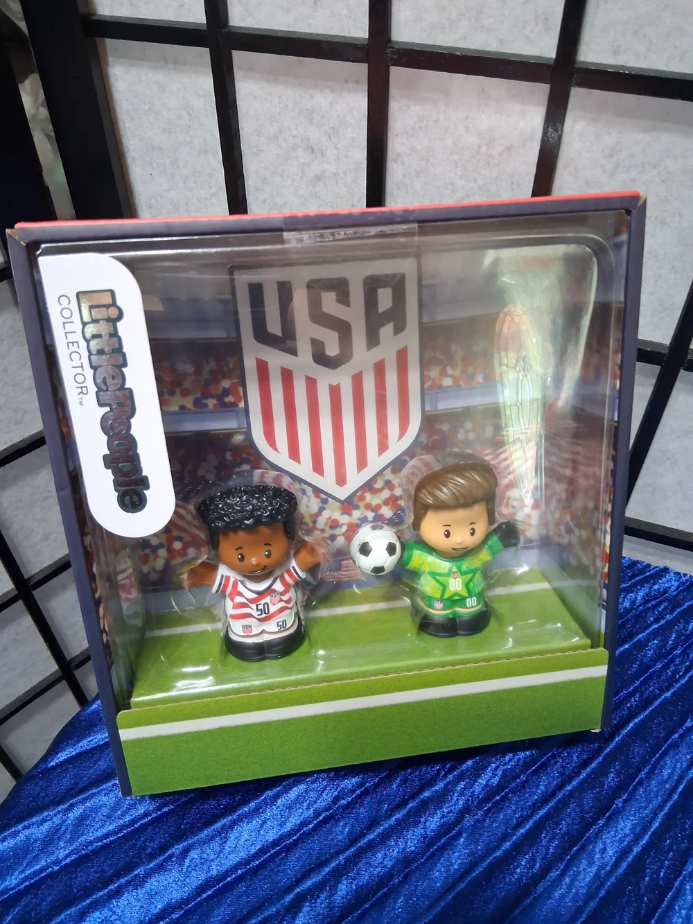 Little People USA Soccer Figures — Red & Green Team Pack